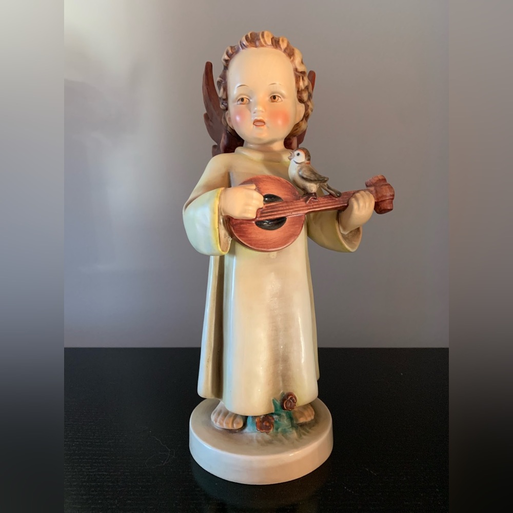 Hummel Festival Harmony Mandolin and Brown Bird 172